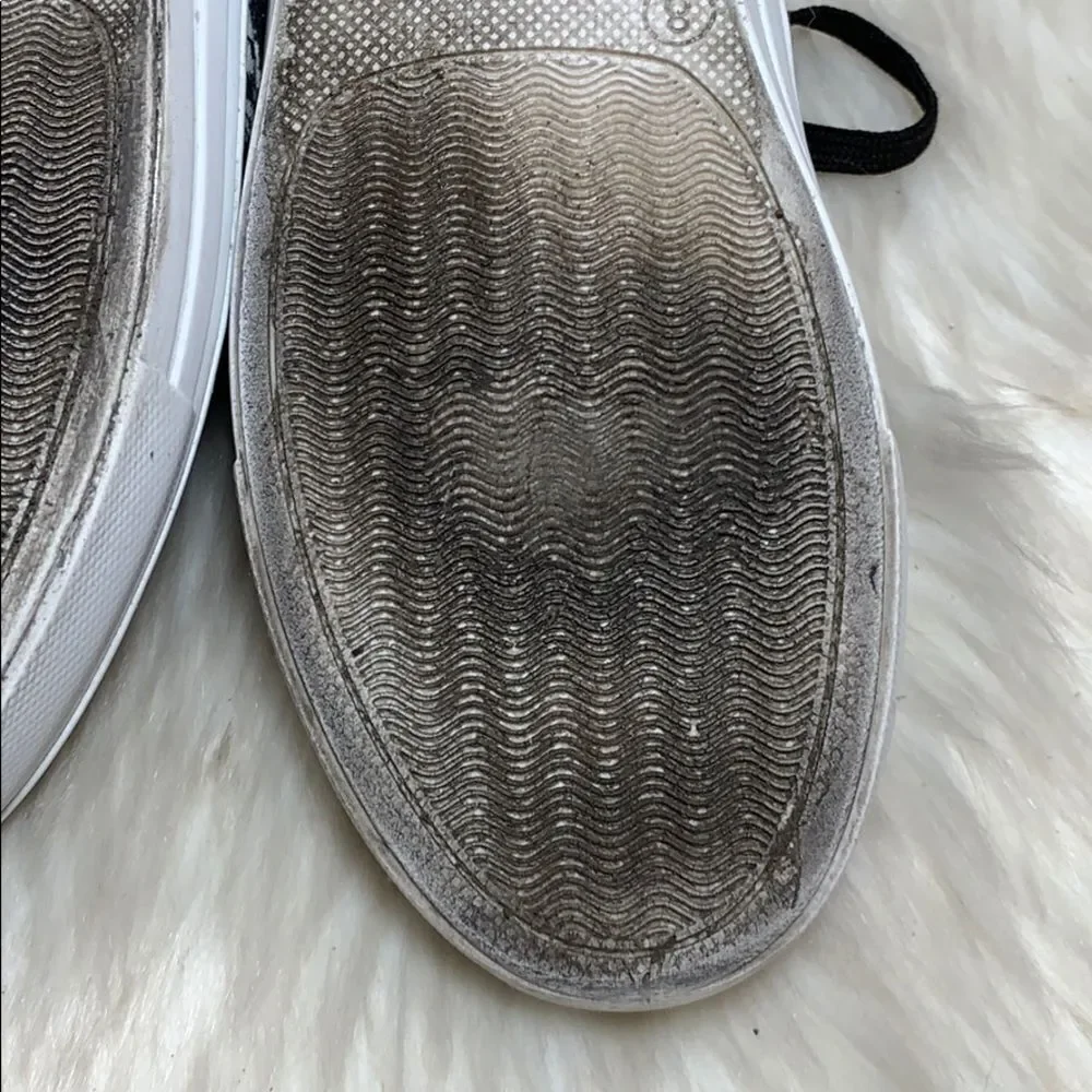 Disney Mickey Mouse‎ Black/White Sneakers Sz 8